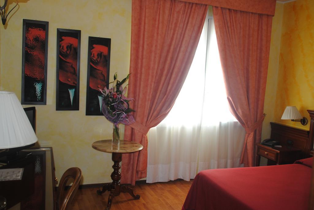 Hotel Vazzana Volpiano Δωμάτιο φωτογραφία