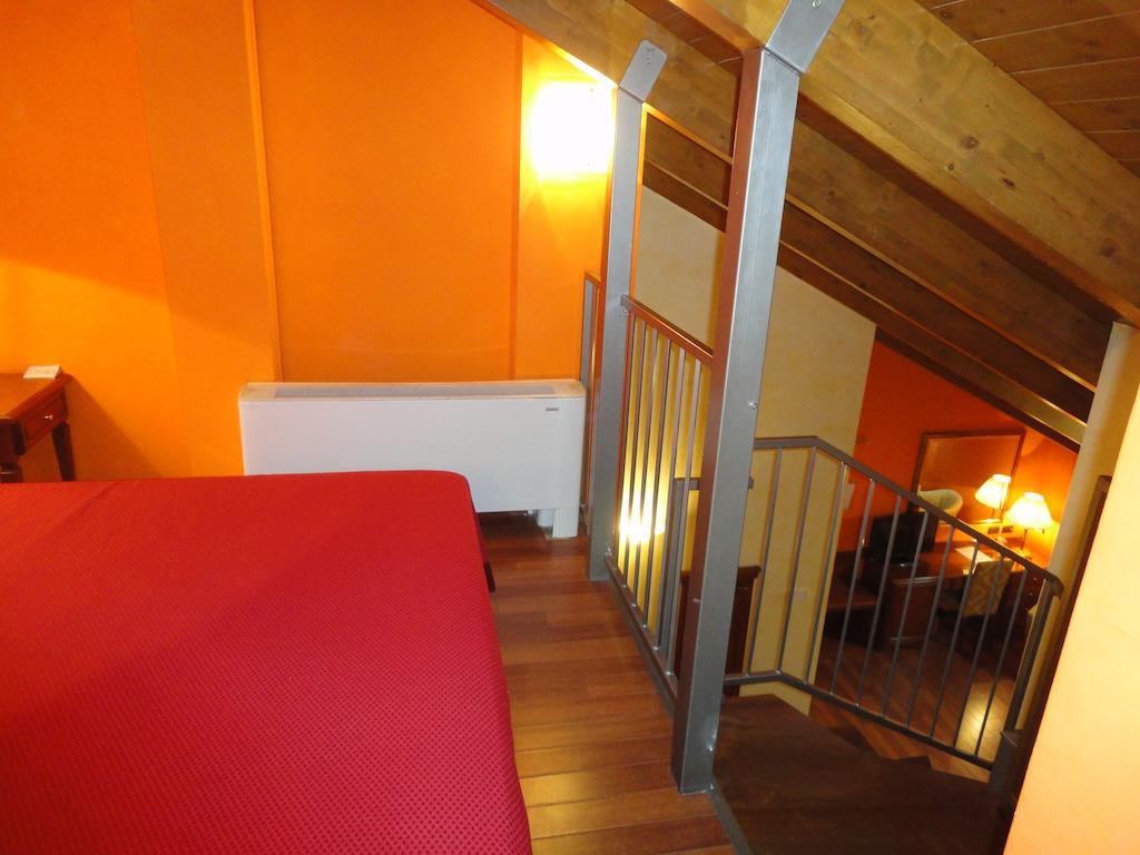 Hotel Vazzana Volpiano Δωμάτιο φωτογραφία