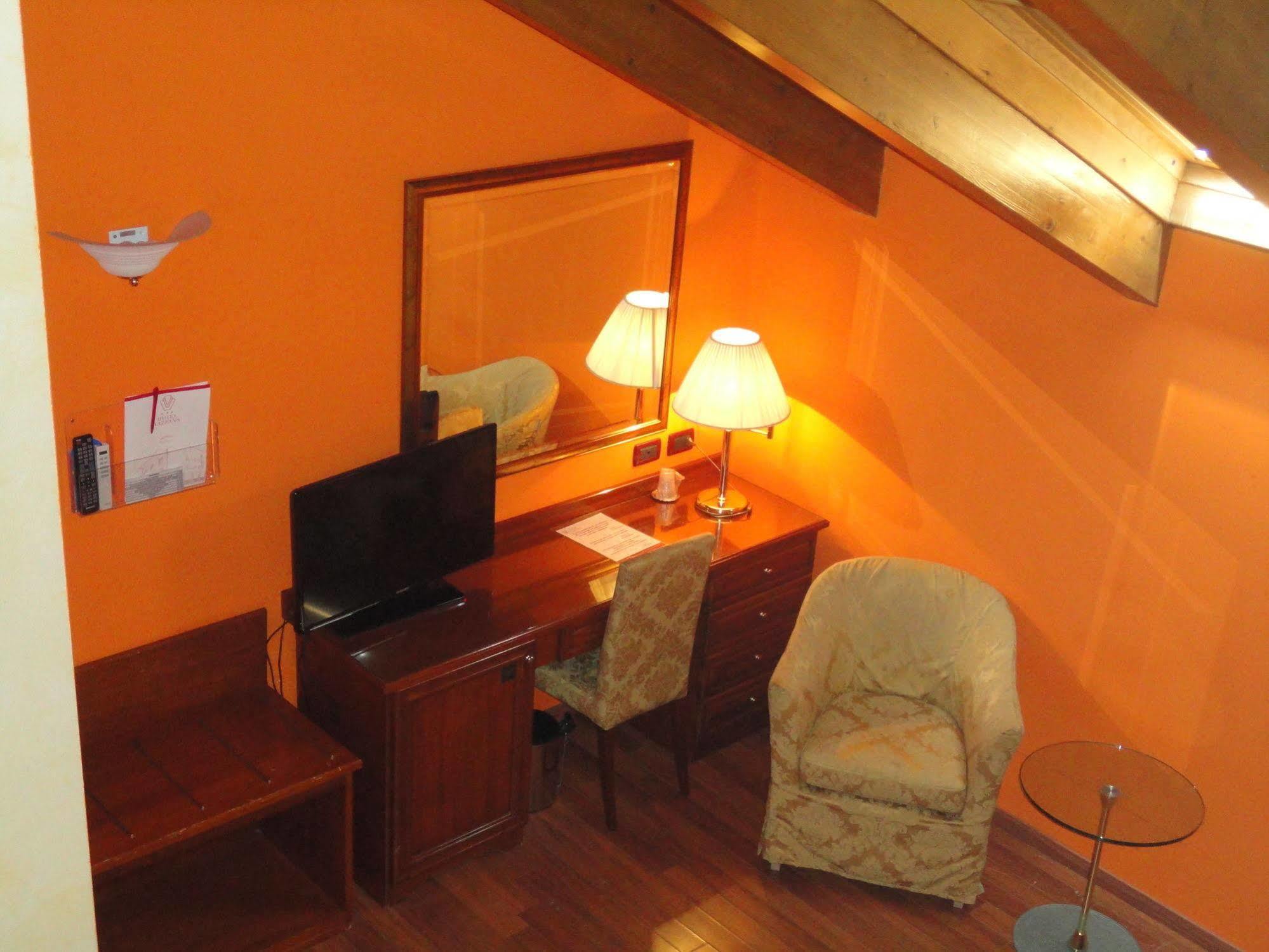 Hotel Vazzana Volpiano Εξωτερικό φωτογραφία