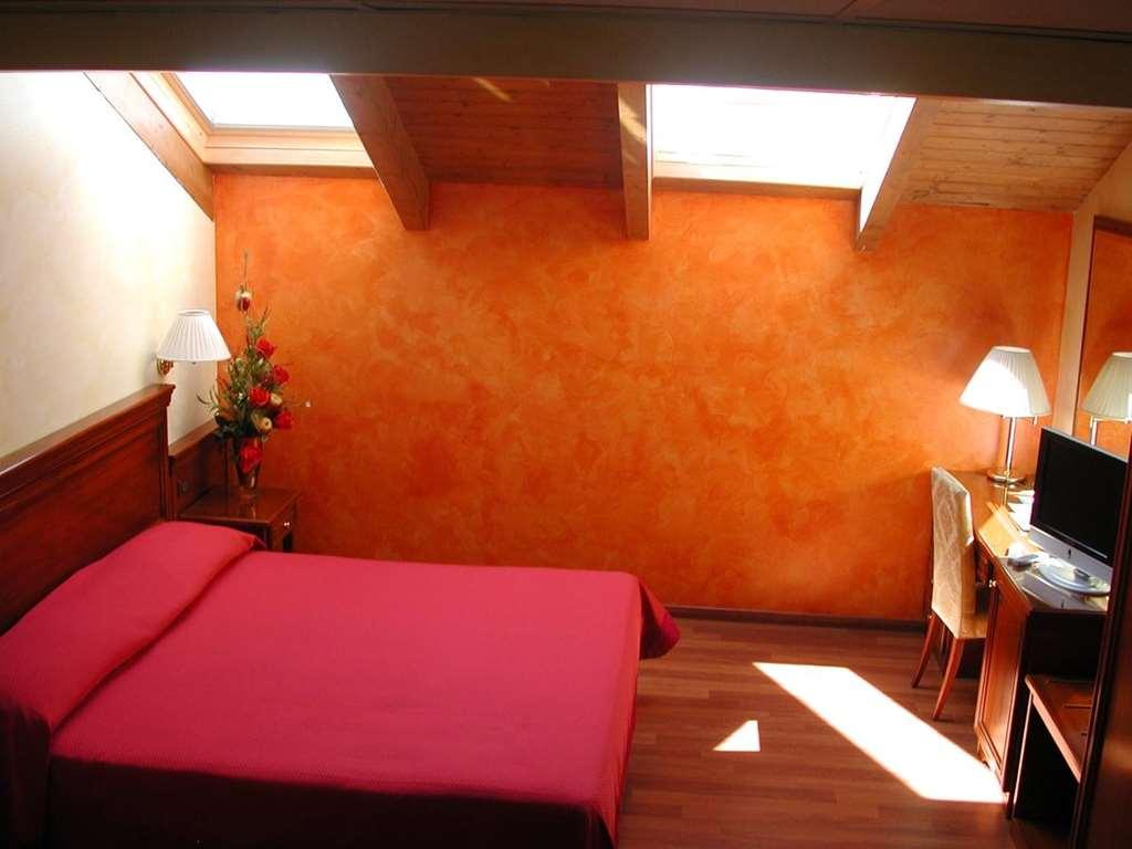 Hotel Vazzana Volpiano Δωμάτιο φωτογραφία