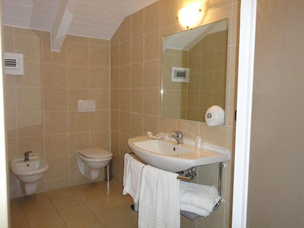 Hotel Vazzana Volpiano Δωμάτιο φωτογραφία