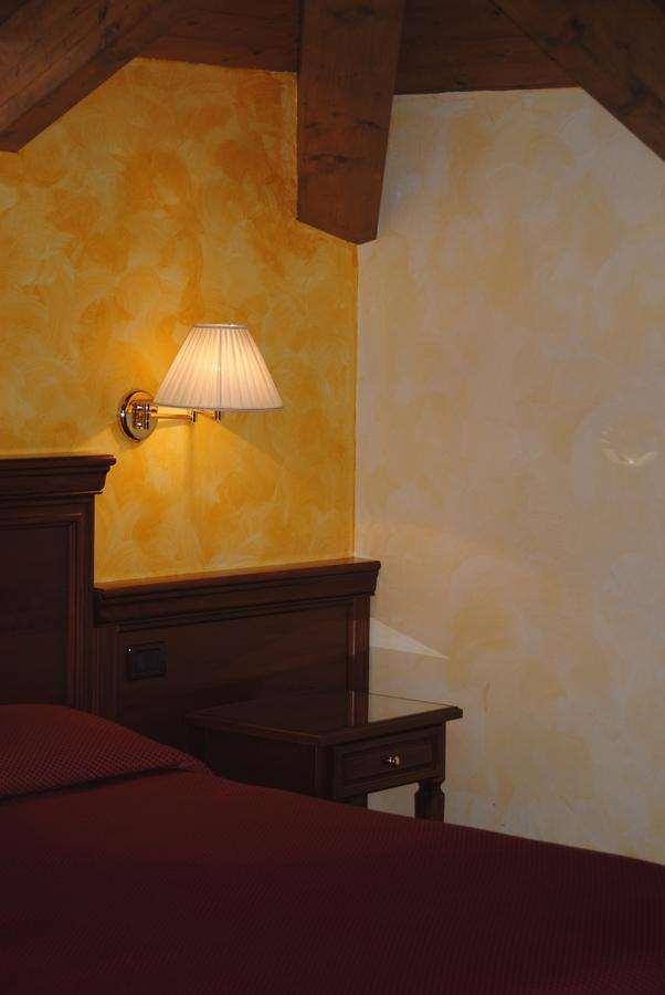 Hotel Vazzana Volpiano Δωμάτιο φωτογραφία