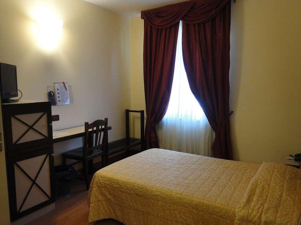 Hotel Vazzana Volpiano Δωμάτιο φωτογραφία