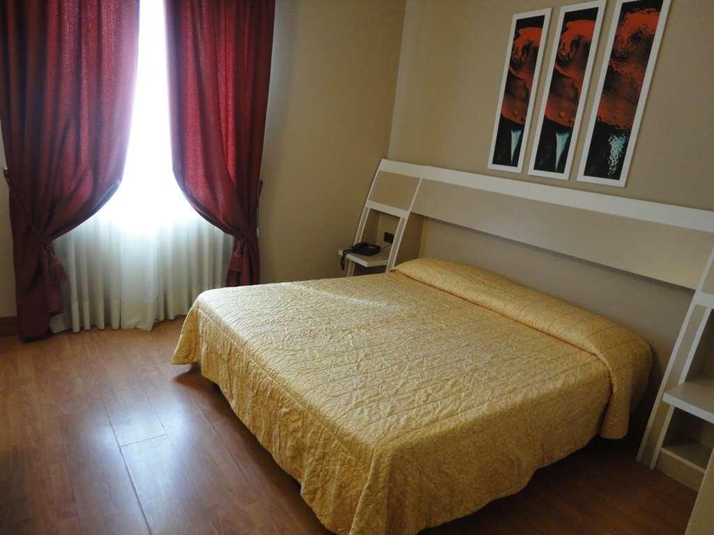 Hotel Vazzana Volpiano Δωμάτιο φωτογραφία